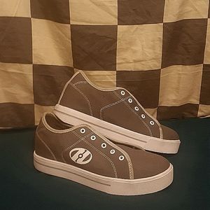 Heelys, gray canvas, 7w